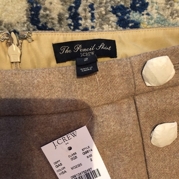 NWT! J. Crew The Pencil Skirt w/ buttons size 2 - Picture 2 of 3